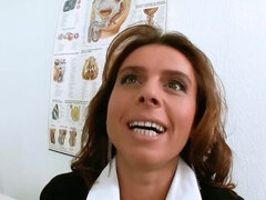 Exam, Fétiche, Doigter, Gyneco, Masturbation, Maman, Pisser, Public