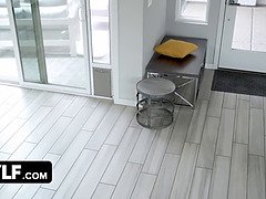 Grosse bite, Gros seins, Sucer une bite, Attrapée, Preservatif, Fille, 2 femmes 1 homme, Plan cul à trois