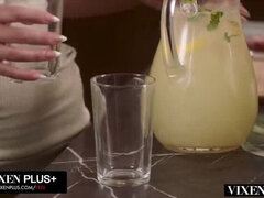 In den arsch, Blondine, Kehlenfick, Hd, Milf, Nackt, Muschi, Verführt