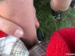 Kreng, Aangekleed, Sperma shot, Naakt, Buiten, Gezichtspunt, Kousen, Nat