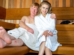 Skinny young chick Bonnie Dolce screwed in the sauna