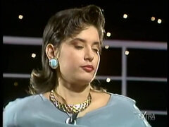 Gros seins, Brunette brune, Concours, Fétiche, Lingerie, Seins naturels, Nénés, Rétro ancien