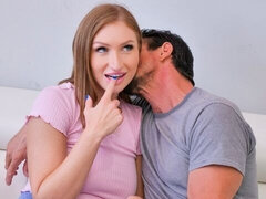 Grosser arsch, Blasen, Hundestellung, Frau frau mann, Milf, Penis, Dürr, Sport