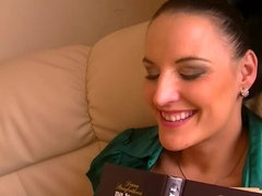 Leie, Fetisch, Fußfetisch, Satin, Solo, Titten, Spielzeuge, Vibrator