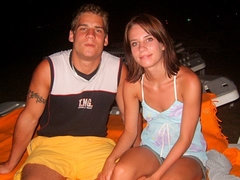 Amateur, Sucer une bite, Brunette brune, Couple, En levrette, Branlette thaïlandaise, De plein air, Rasée