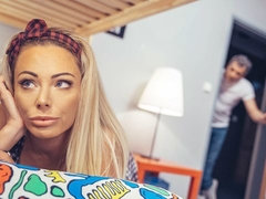 Anal, Sucer une bite, Queue, En levrette, Double pénétration, Doigter, Hard, Tatouage