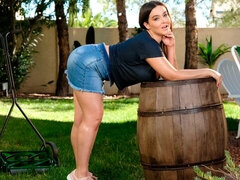 Grote kont, Grote mammen, Pijpbeurt, Bruinharig, Lul, Handbeurt, Moeder die ik wil neuken, Tieten likken