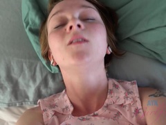 Enthousiasteling, Pijpbeurt, Sperma, Vriendin, Orgasme, Klein, Slapen, Tieten likken