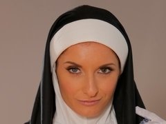Anal, Double pénétration, Branlette thaïlandaise, Hard, Mère que j'aimerais baiser, Jarretelles, Plan cul à trois, Uniforme