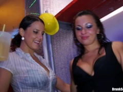 Vestidas, Club, Interracial, Lesbiana, Orgía, Estrella porno, Intercambio de parejas, Mojado