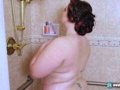 Big beautiful women do it all for fat dicks