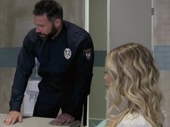 Tetas grandes, Mamada, Estilo perrito, Corridas faciales, Hd, Policía, Coño, Montar