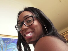 Negro, Mamada, Universidad, Polla, Interracial, Lamidas, Tetas colgantes