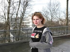 18 jaar, Grote kont, Seksspeelgoed, Duits, Natuurlijke tieten, Buiten, Openbaar, Onder de rok