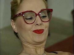 Tussi, Blondine, Blasen, Stiefel, Lesbisch, Milf, Lehrer, Titten