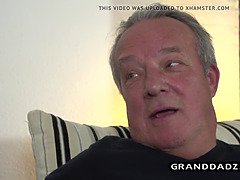 Blasen, Papi, Grossvater, Hausmädchen, Zierlich, Dürr, Jungendliche (18+), Titten