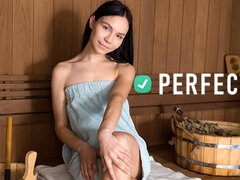 18 años, Hembra, Hd, Masturbación, Pequeña, Sauna, Solo, Mojado