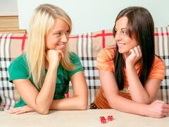 Cul, Doigter, Lesbienne, Lingerie, Masturbation, Chatte, Adolescente, Jouets