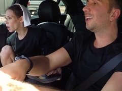 Grote lul, Bruinharig, Auto, Flashing, Natuurlijke tieten, Klein, Rijden, Tiener