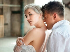 Amateur, Chambre à dormir, Grosse bite, Blonde, Seins naturels, Petite femme, Maigrichonne, Adolescente