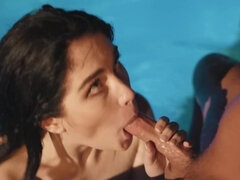 Sucer une bite, Brunette brune, Adolescente