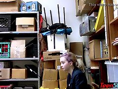 Coulisses, Hard, Petite femme, Police, Punition, Chatte, Adolescente, Uniforme