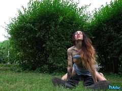 Amateur, Americano, Culo, Morena, Tetona, Al aire libre, Perforación, Tatuaje