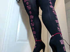 Belle grosse femme bgf, Rondelette, Femme dominatrice, Talons, Collant, Petite femme, Rousse roux, Jarretelles