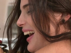 Amateur, Anal, Cul, Sucer une bite, Brunette brune, Tir de sperme, Hard, Chevaucher