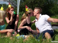 Bekleidet, Nahrung, Gruppe, Selbstgemacht, Lesbisch, Im freien, Party, Swingers