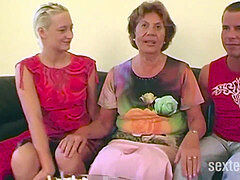 Любители, Минет, Немки, Домашнее видео, Милф, Киски, Втроем