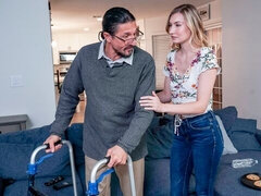 Grosse bite, Blonde, Sucer une bite, En levrette, Souple, Seins naturels, Adolescente, Nénés