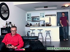 Grosser schwanz, Blasen, Mutti, Orgasmus, Pov, Rau, Stiefmutter, Jungfrau