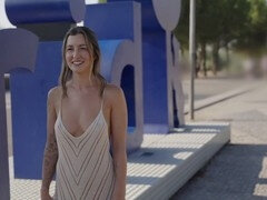 Plage, Exhib, Nue à poil, Seins naturels, Piercing, Public, Tatouage, Voyeur