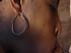 Grote mammen, Bruinharig, Sperma shot, Lul, Zwart, Buiten, Trio, Oud