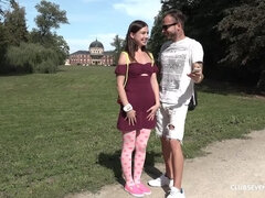 Blasen, Europäisch, Im freien, Strumpfhose, Öffentlich, Rasiert, Jungendliche (18+), Titten