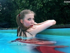 Брюнетки, Подружка, Хд, Крошечные, Русские, Соло, Молоденькие, Под водой