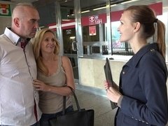 Anal, Tetas grandes, Mamada, Tetona, Estilo perrito, Pajear, Dinero, Orgía