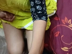 18 ans, Américain, Asiatique, Branlette thaïlandaise, Femme au foyer, Indienne, Nue, Russe