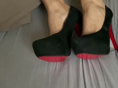 Tir de sperme, Pieds, Branlette thaïlandaise, Talons