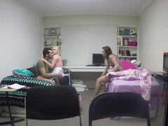 Blasen, Hundestellung, Aufs gesicht abspritzen, Freundin, Interrassisch, Im freien, Jungendliche (18+), Spanner