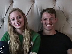 Asiatique, Grosse bite, Tir de sperme, Pénétrer avec le poing, Branlette thaïlandaise, Interracial, Masturbation, Plan cul à trois