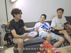 Азиатки, Жопа, Большая жопа, Минет, Кузина, Семяизвержение, Домашнее видео, Страпон