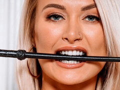 Blonde, Sucer une bite, Plantureuse, Double pénétration, Hard, Lingerie, Mère que j'aimerais baiser, Jarretelles