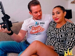 Amateur, Grosse bite, Gros seins, Sucer une bite, Grossier, Fille latino, Seins naturels, Pute