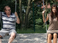 Blasen, Braunhaarige, Kleid, Handjob, Lecken, Natürlichen titten, Muschi, Jungendliche (18+)