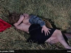 Célébrité, Femme couguar, Hd, Embrassement, Maman, Public, Rétro ancien, Voyeur