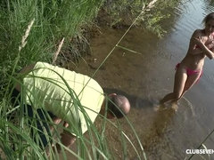 Blasen, Braunhaarige, Verein, Europäisch, Hardcore, Öffentlich, Rasiert, Jungendliche (18+)