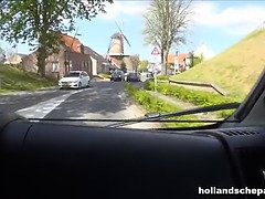 Pijpbeurt, Sperma shot, Nederlands, Hd, Openbaar, Trio, Tieten likken