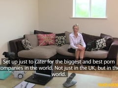 In den arsch, Blondine, Blasen, Handjob, Masturbation, Büro, Pov, Hintern versohlen